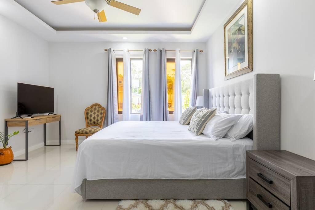 Sun Shine Luxury Villas 2 Bedroom Pool & Gym Ocho Rios St Ann Exteriér fotografie